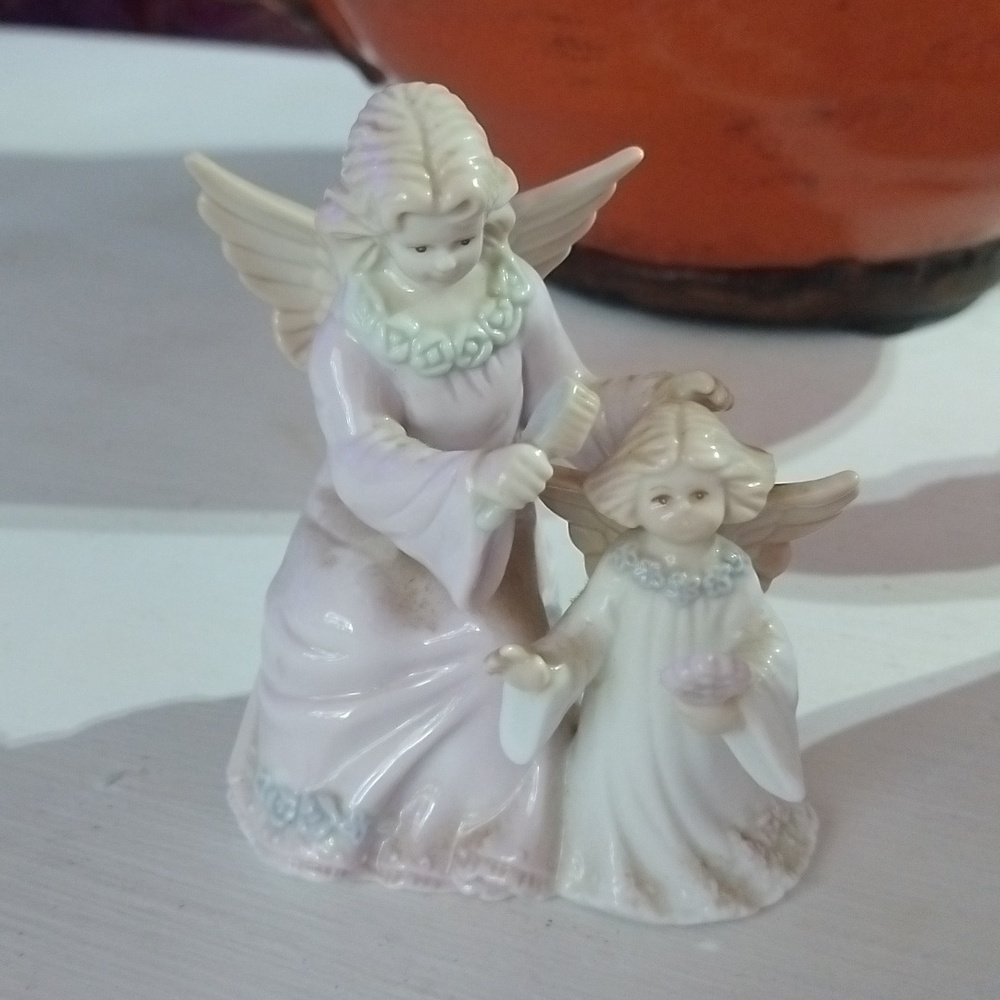 Russ angels figurine
